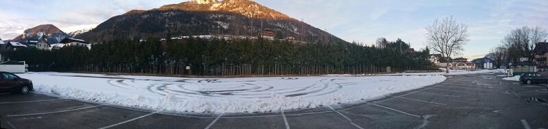 Datei:Parkplatz im Winter .jpg