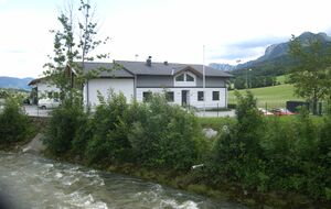 RIMG0015 neben Ache.jpg