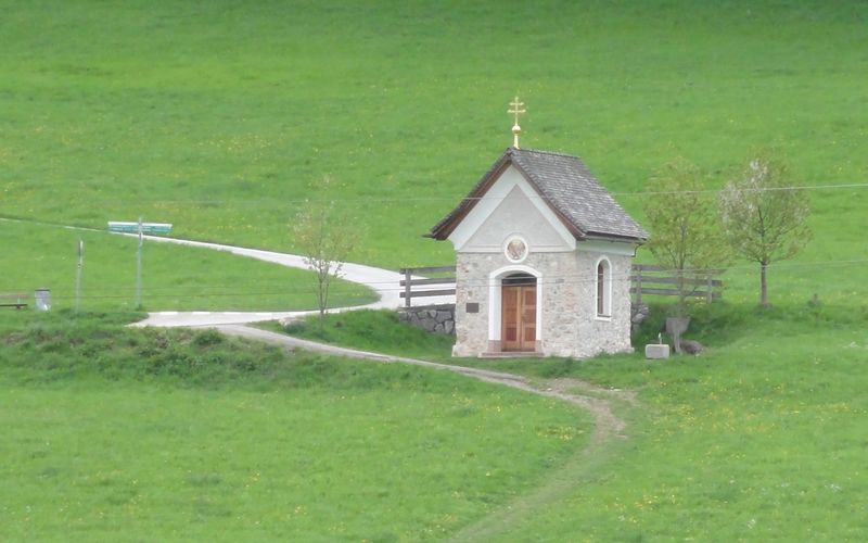 Datei:Weingartenkapelle, Ostansicht.jpg