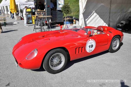 019 Legends Grand Prix Salzburgring Rennwagen 03.jpg