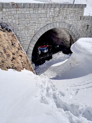 Großglockner Hochalpenstraße Schneeräumung 2022 10.jpg