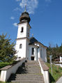 Wallfahrtskirche Maria Gern, Aufgang über die südliche Breitstiege.jpg