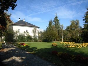 Bezirksgericht Thalgau. ehemaliger Gerichtspark.jpg