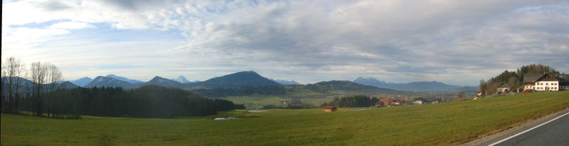 Datei:Enzersberg-Panorama 30.12.2009.jpg