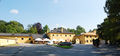Schlossvorhof in Hellbrunn.jpg