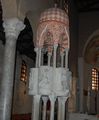 Gradobasilika, kanzel.jpg