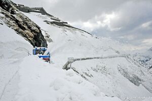 Großglockner Hochalpenstraße Schneeräumung 2025 05.jpg