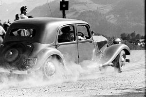 Strassenrennen Hallein Automobil.jpg
