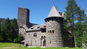 Burg Finstergrün 1 (4).jpg