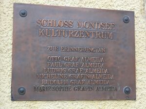 Erinnerungstafel beim Schloss Mondsee.JPG