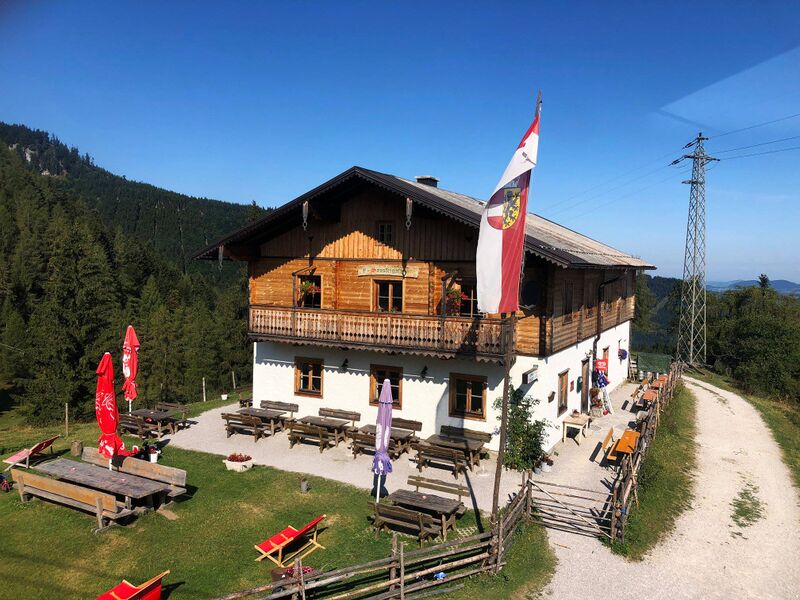 Datei:Sausteigalm Zwölferhorn.jpg