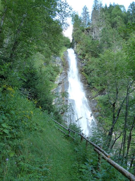 Datei:Schrabachfall, Schneiderau, Stubachtal.jpg