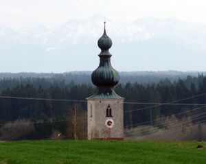 Turm von Tyrlaching, Ansicht vom Rainbichlweg.jpg