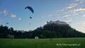 Paragleiterflug um die Festung Hohensalzburg 17.jpg