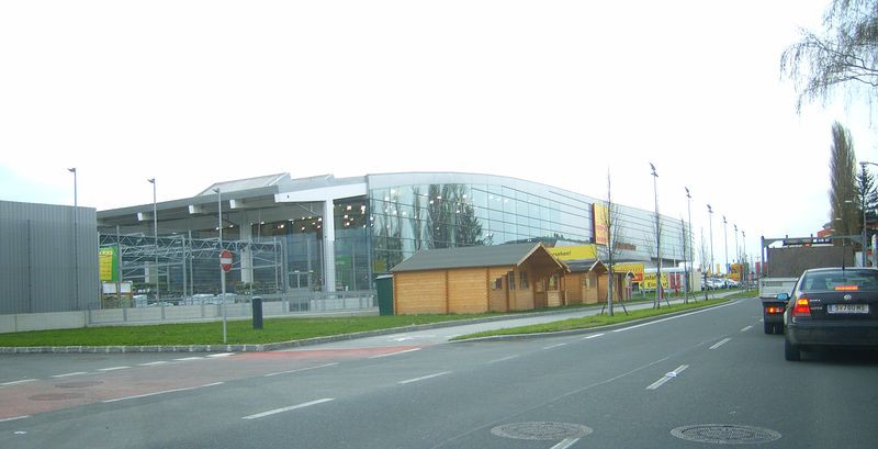 Datei:Karolingerstraße.jpg