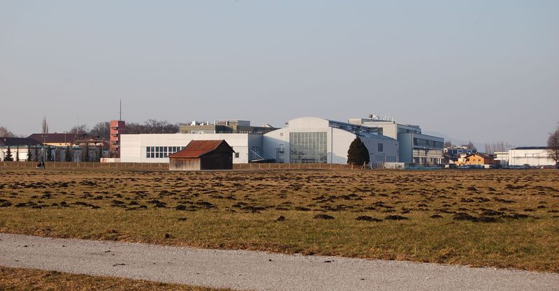 Datei:Presse u. Druckzentrum Salzburg, südliche Ansicht.JPG