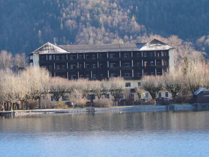 Datei:Grand Hotel Strobl am Wolfgangsee.JPG