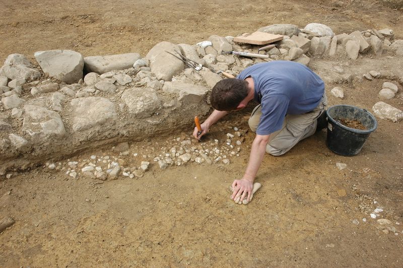 Datei:Archäologische Grabungen in Pfongau 2011 01.JPG