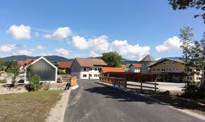 Kulturkraftwerkshaus u.neue Brücke 6.8.2011.JPG