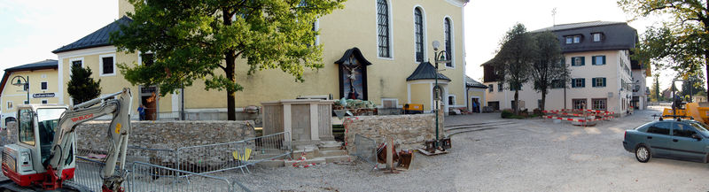 Datei:Panoramabild Zentrum mit neuem Kriegerdenkmal.JPG