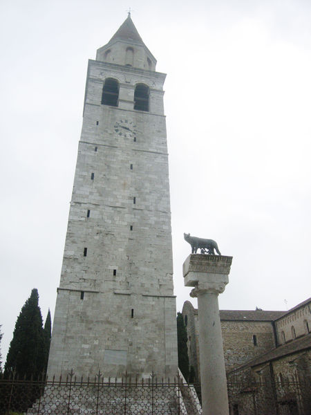 Datei:Aquileia Turm.jpg
