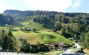Ausblick von der Wallfahrtskirche auf Maria Gern.jpg
