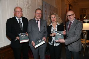 Haslauer Bibliothek20121213002.jpg