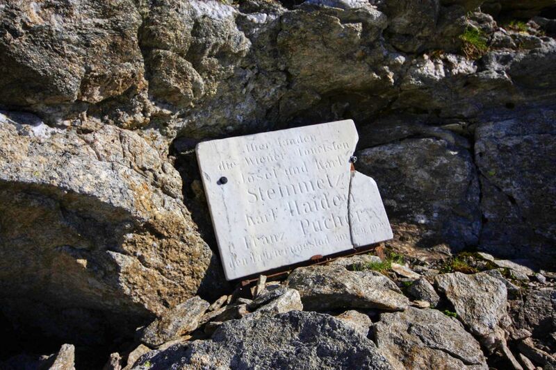 Datei:Marterl steinmetz-Südostgrat1523 13-08-01.jpg