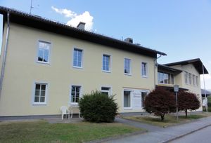 Volksschule Abersee.jpg