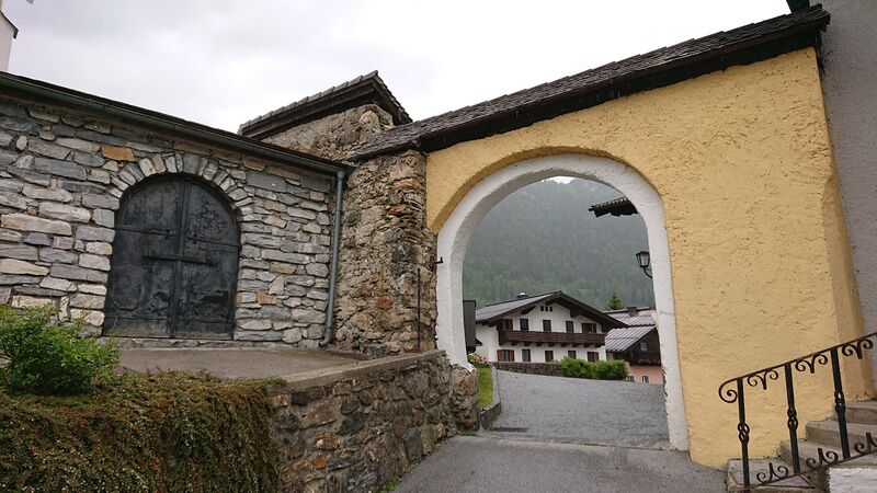 Datei:Tor zum Markt von außen.JPG