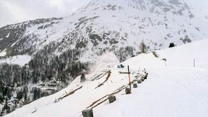 Großglockner Hochalpenstraße Schneeräumung 2021 01.jpg