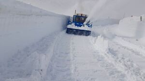 Großglockner Hochalpenstraße Schneeräumung 2021 48.jpg
