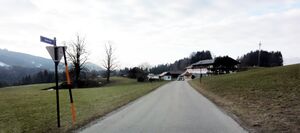 Riedlstraße (Hof bei Salzburg), östlicher Beginn.jpg