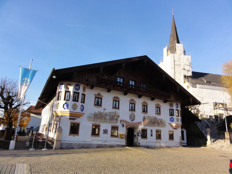 Datei:Bernau mit Gasthof zum alten Wirt.JPG