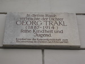 Gedenktafel Georg Trakl Mozartplatz.jpg