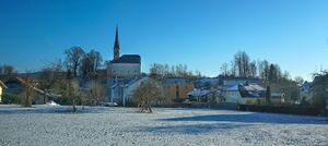 Neumarkt am Wallersee Stadtpfarrkirche Nikolaus.JPG