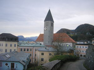 Stadtpfarrkirche Hallein 065 m.jpg