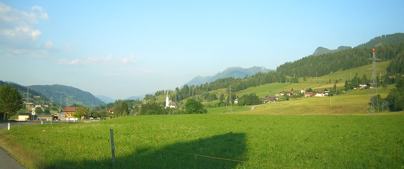 Datei:Embach, westliche Ansicht.jpg