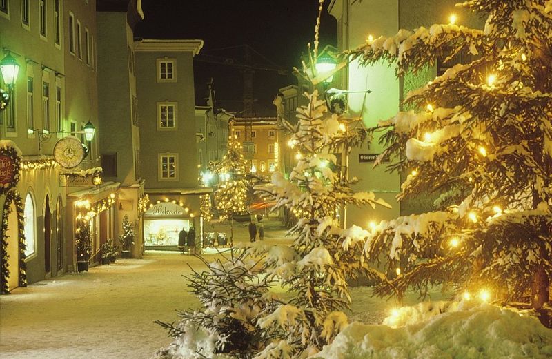 Datei:Hallein Oberer Markt.jpg