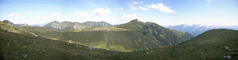 Datei:Hintertrattberg-Ostpanorama m.jpg