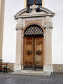 Kirchenportal in Maria Bühel.jpg