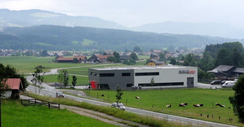 Datei:Lechner Racing, Gesamtansicht II.jpg