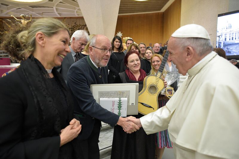 Datei:PapstFranziskus.jpg