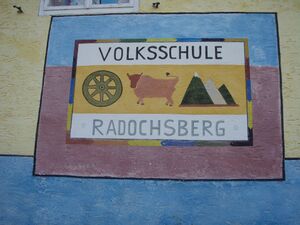Das Wappen der Volksschule Radochsberg.jpg