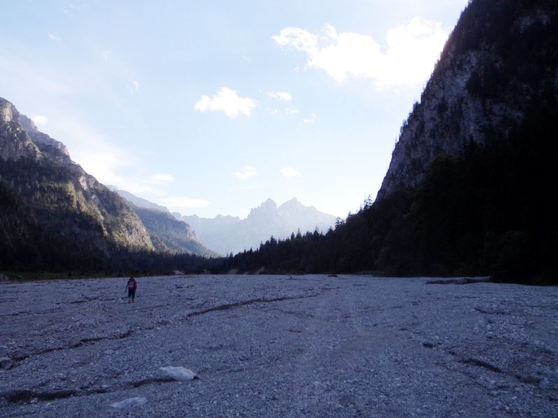 Datei:Schotterlandschaft im Wimbachgries.jpg