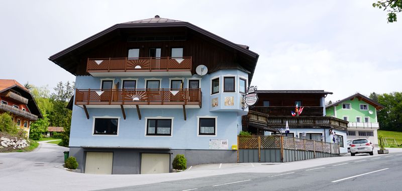 Datei:Berggasthof Schwaighofwirt, Südansicht.jpg