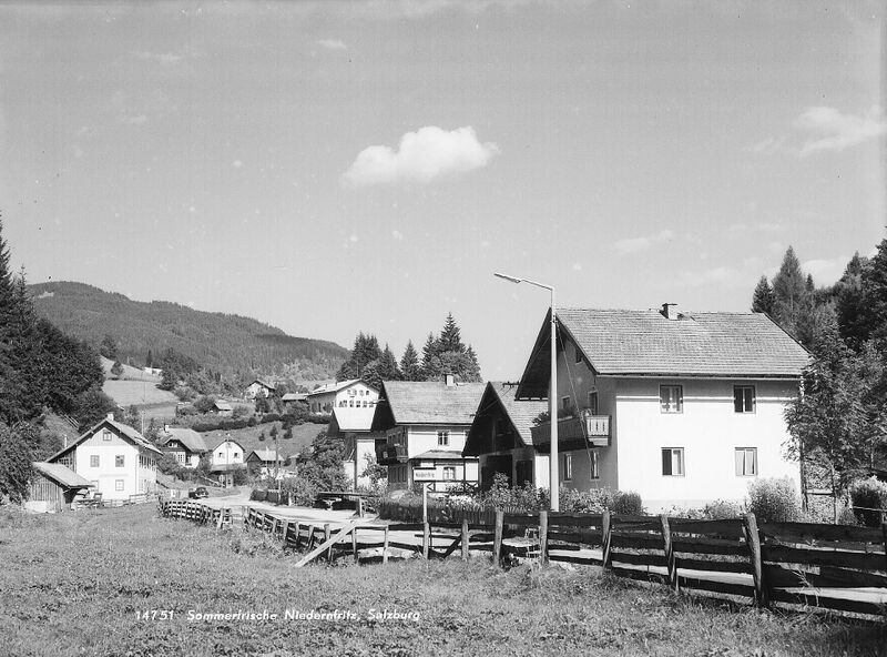 Datei:Hüttau Niedernfritz Sammlung Risch-Lau.jpg
