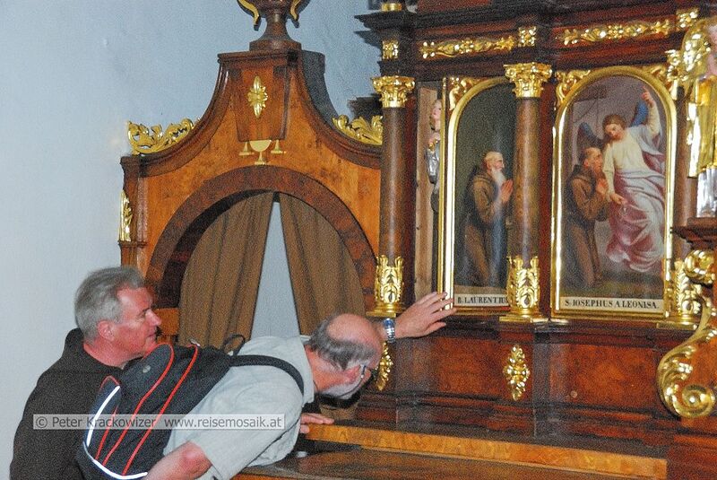 Datei:Kapuzinerkloster Klosterkirche Hauptaltar 02.jpg