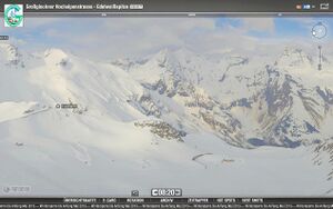 Grossglockner Hochalpenstrasse Schneeraeumung 2013 51.jpg