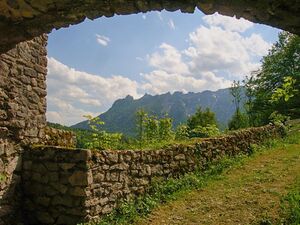 Burgblick auf die Schlafende Hexe.jpg